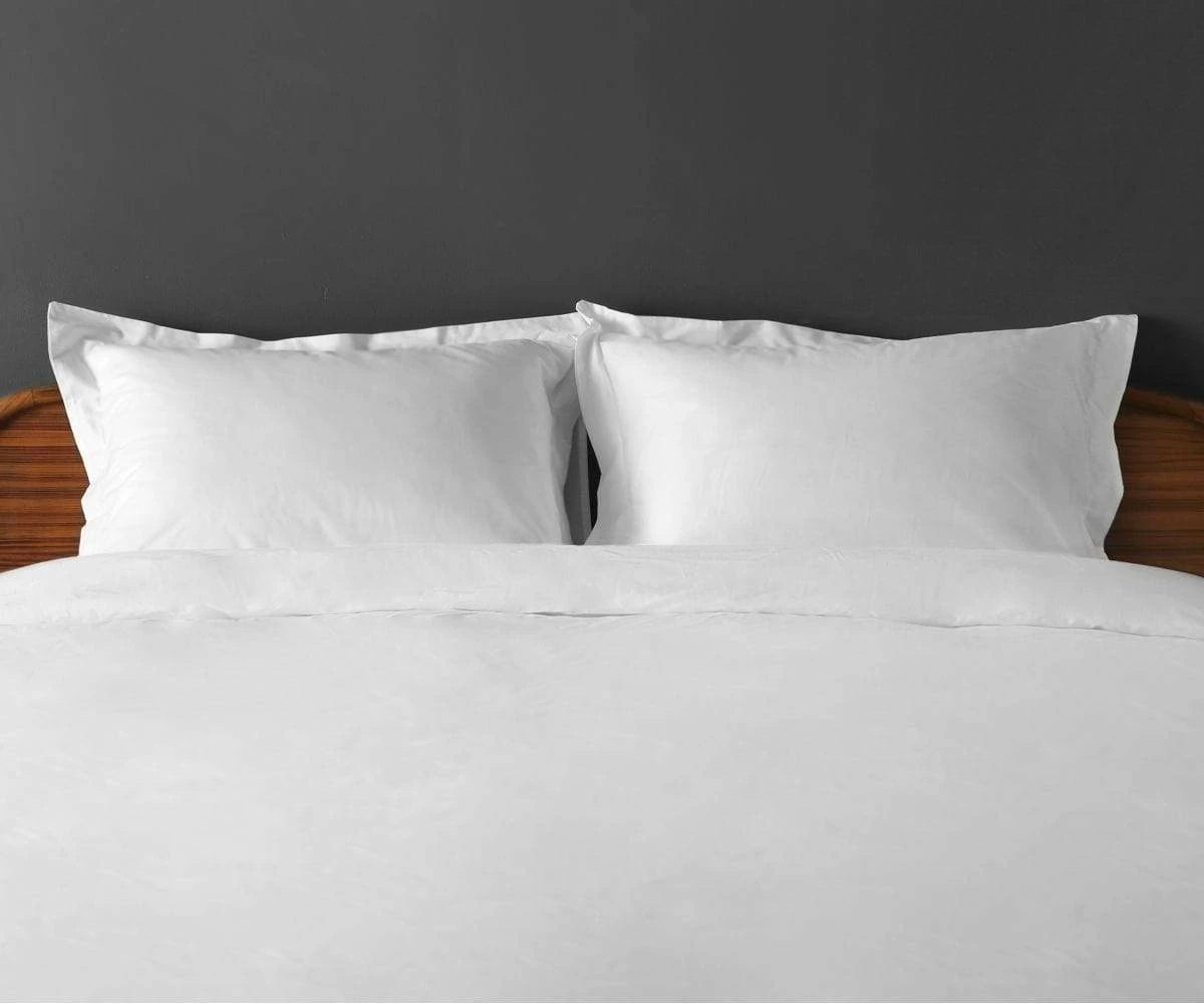 B36 Dromme Duvet + Shams Set - White 2 B36 Dromme Duvet + Shams Set - White - Image 2