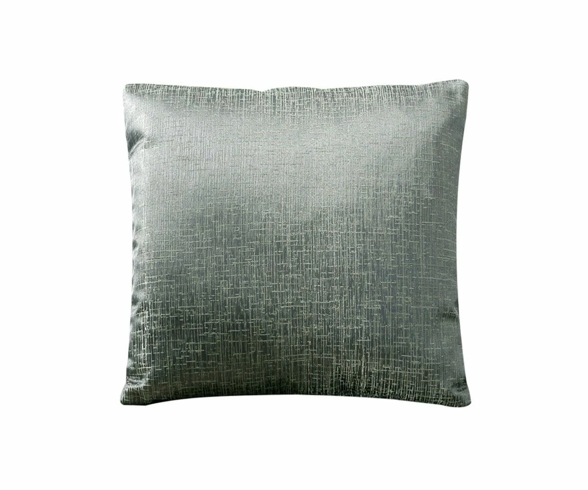 B12 Jillian Pillow 1 B12 Jillian Pillow