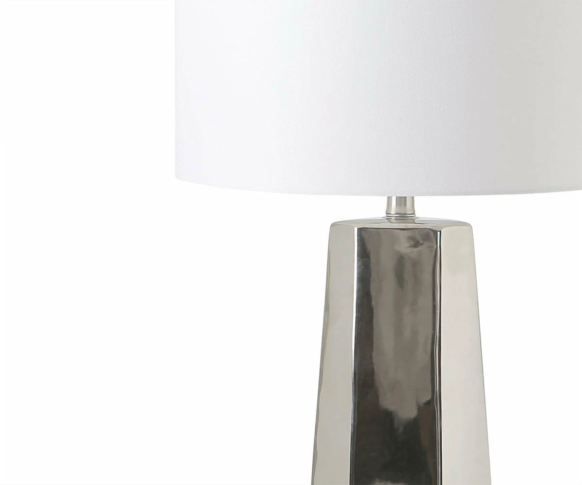 L06 Skyldr Table Lamp - Silver 3 L06 Skyldr Table Lamp - Silver - Image 3