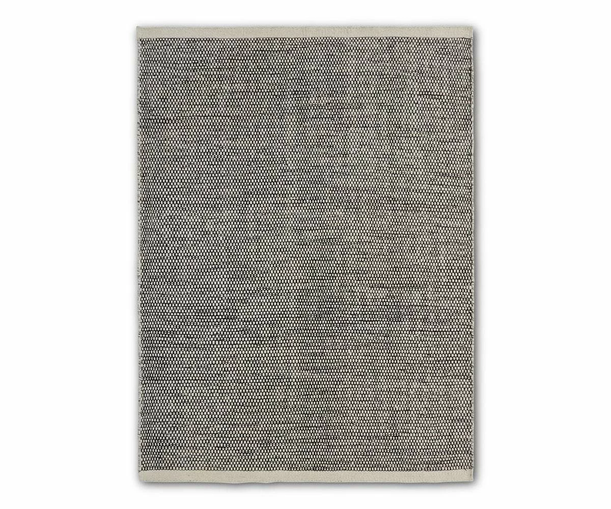 L30 Drobak Rug - Black 1 L30 Drobak Rug - Black