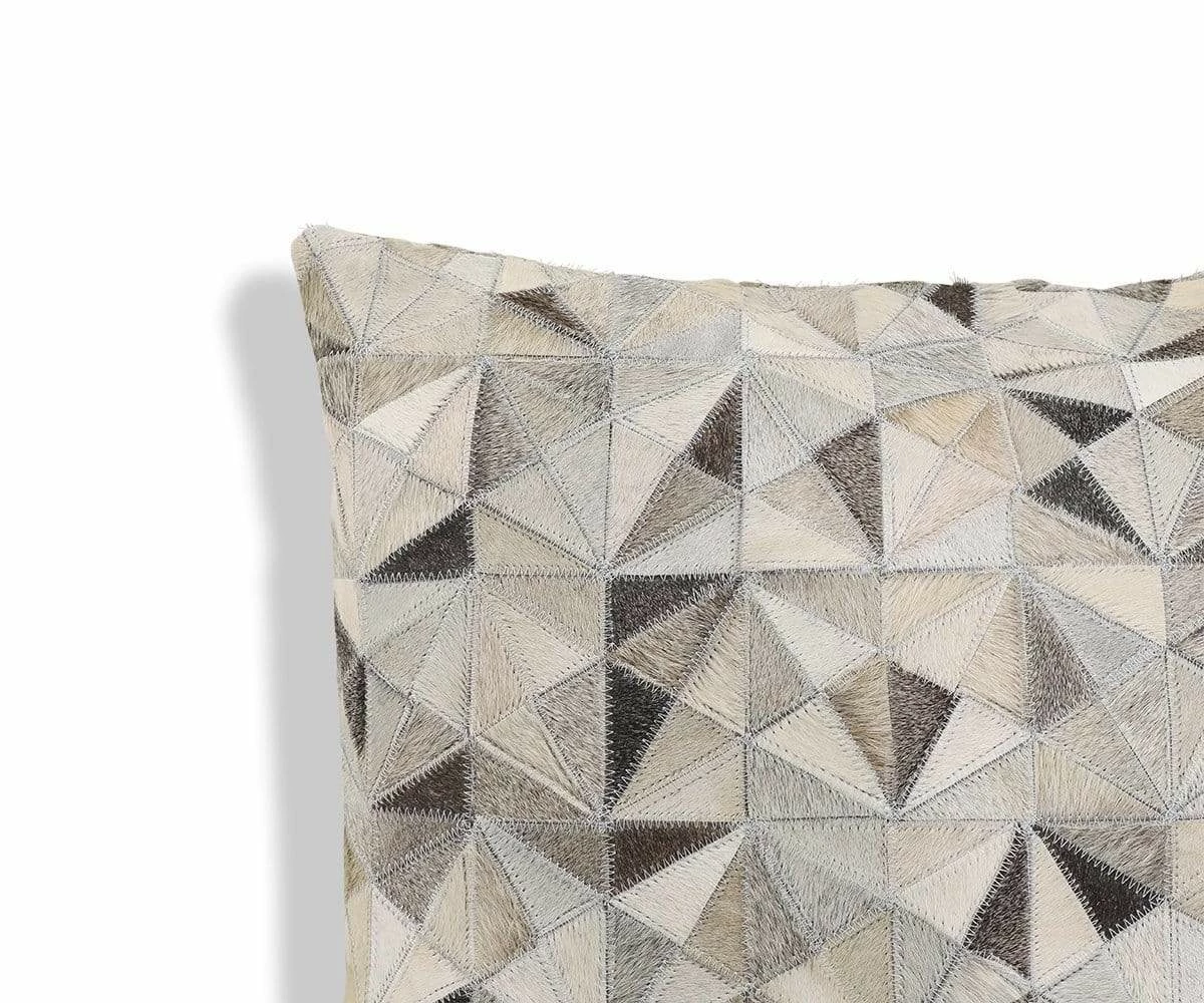 B36 Finnoy Pillow Cover 3 B36 Finnoy Pillow Cover - Image 3