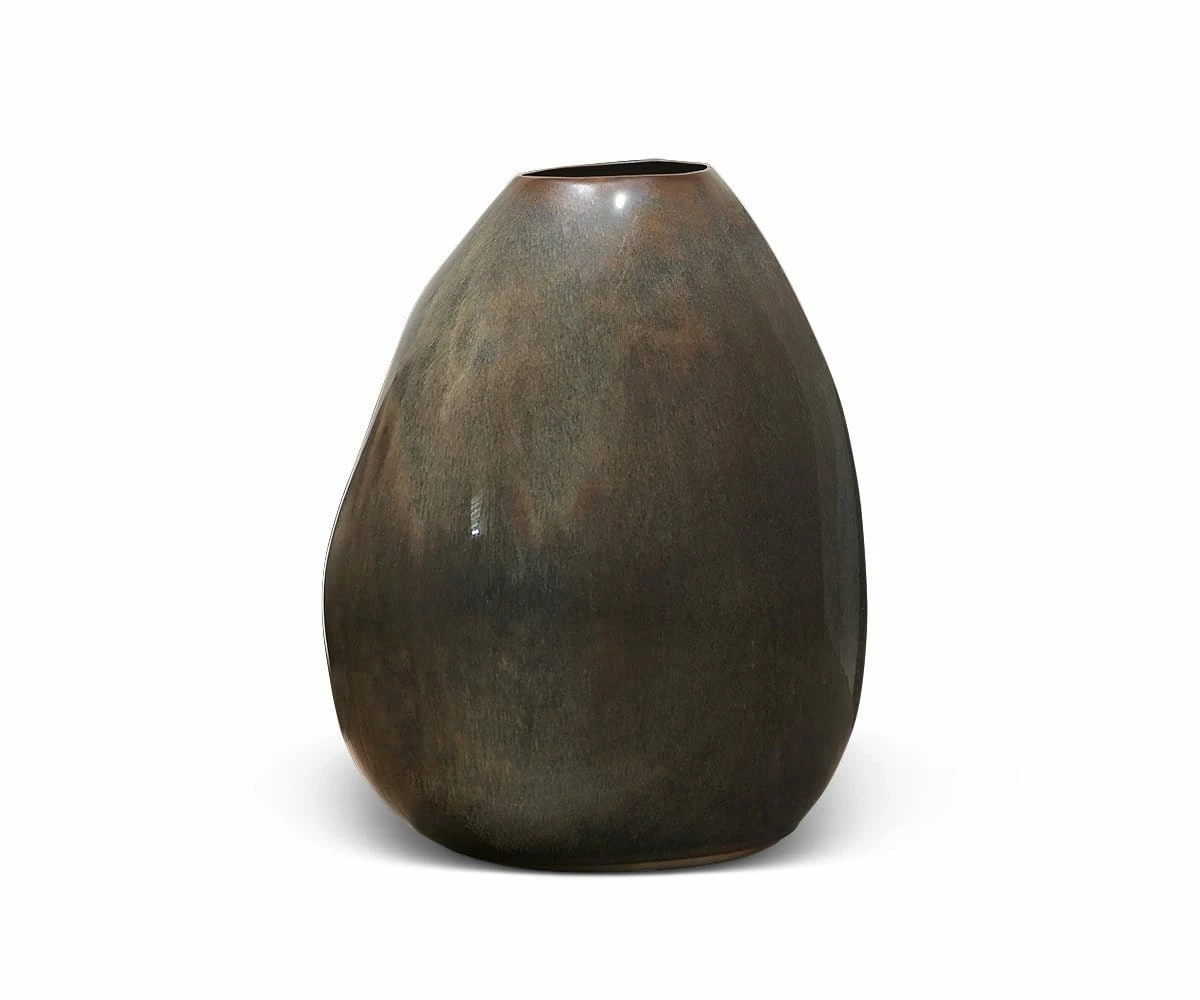 Q05 Glama Boulder Vase 1 Q05 Glama Boulder Vase
